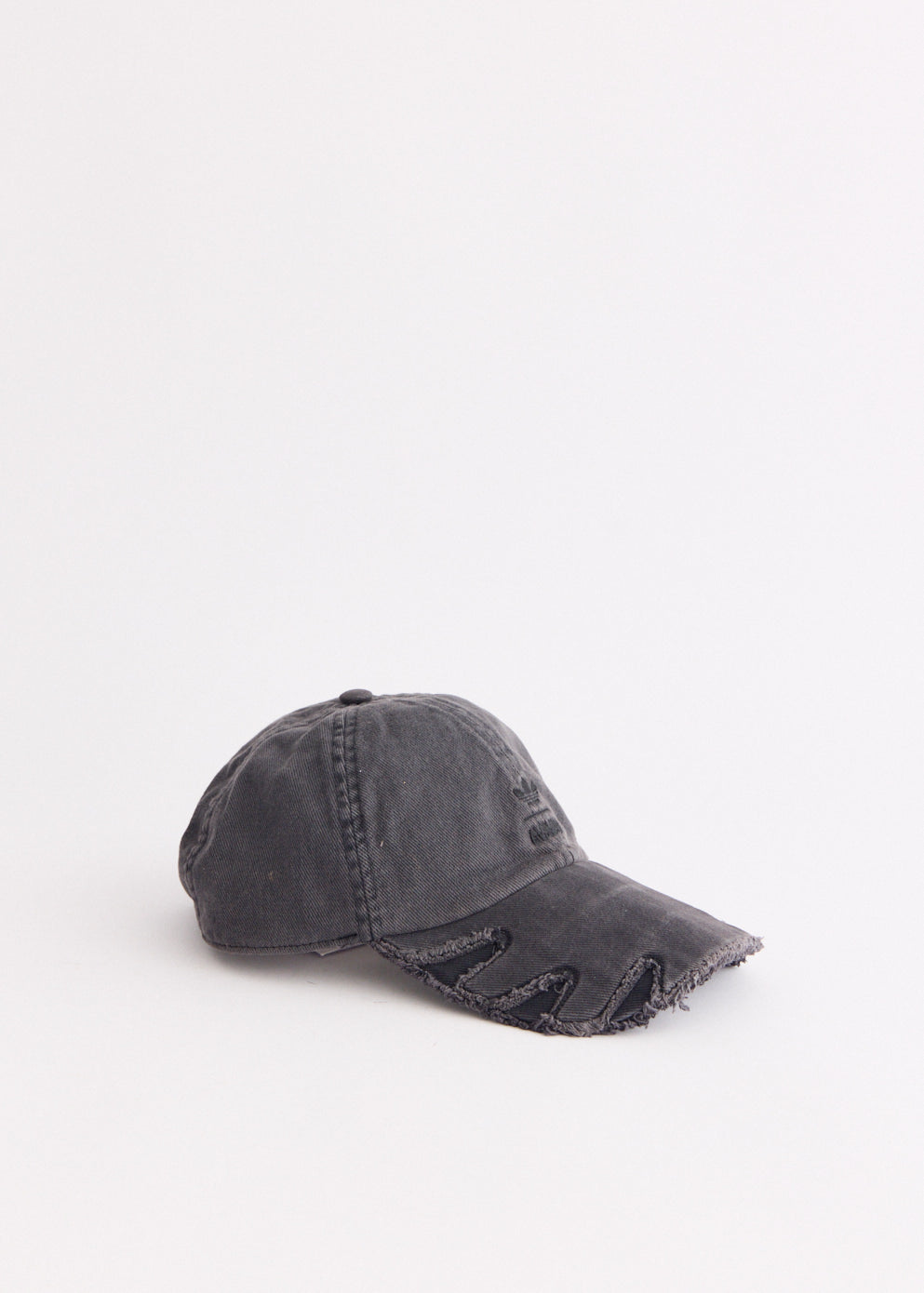 x AVAVAV Slashed Cap