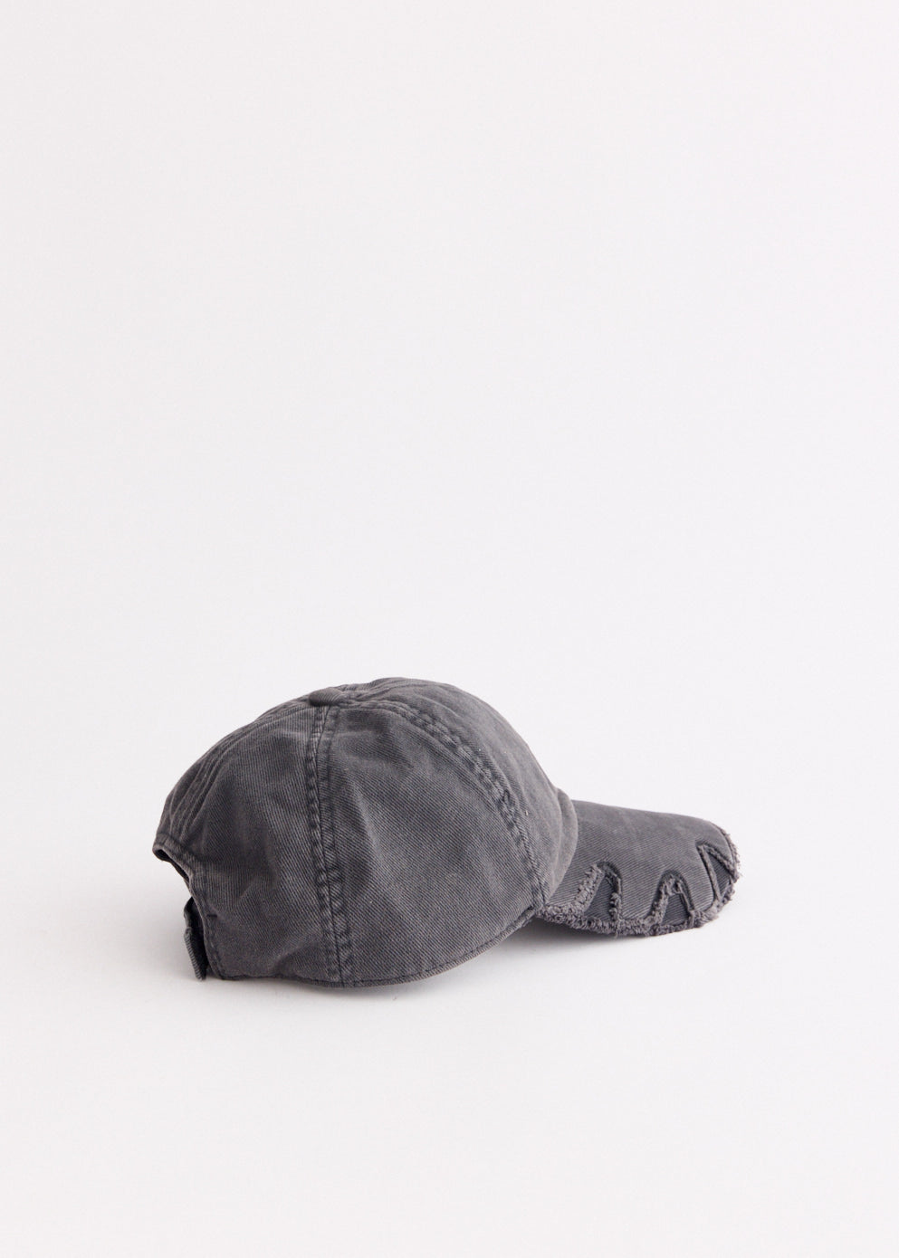 x AVAVAV Slashed Cap