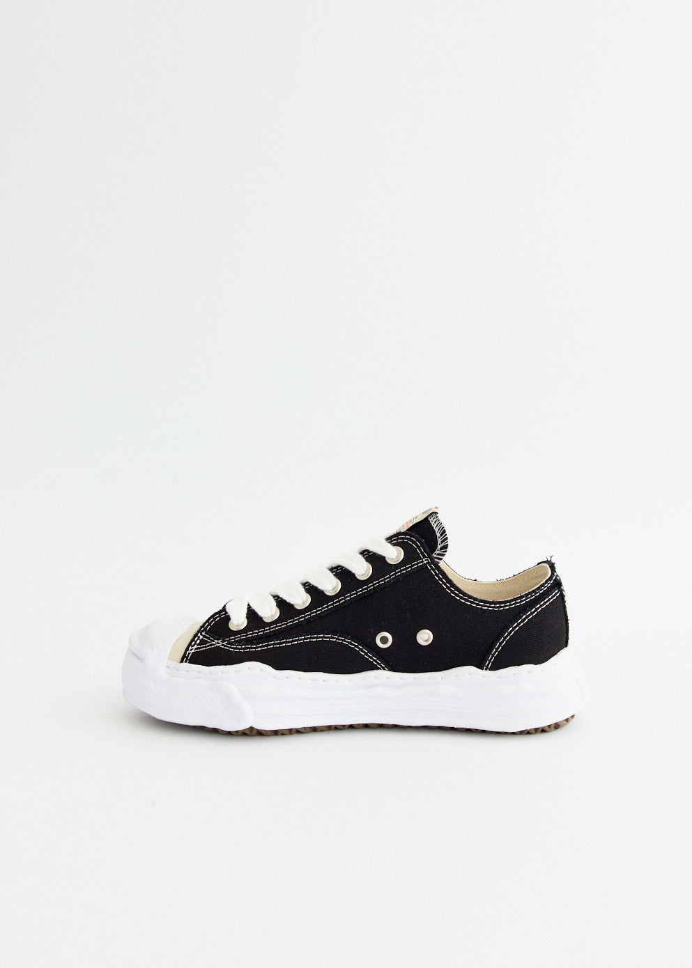 Hank Low Top Sneakers