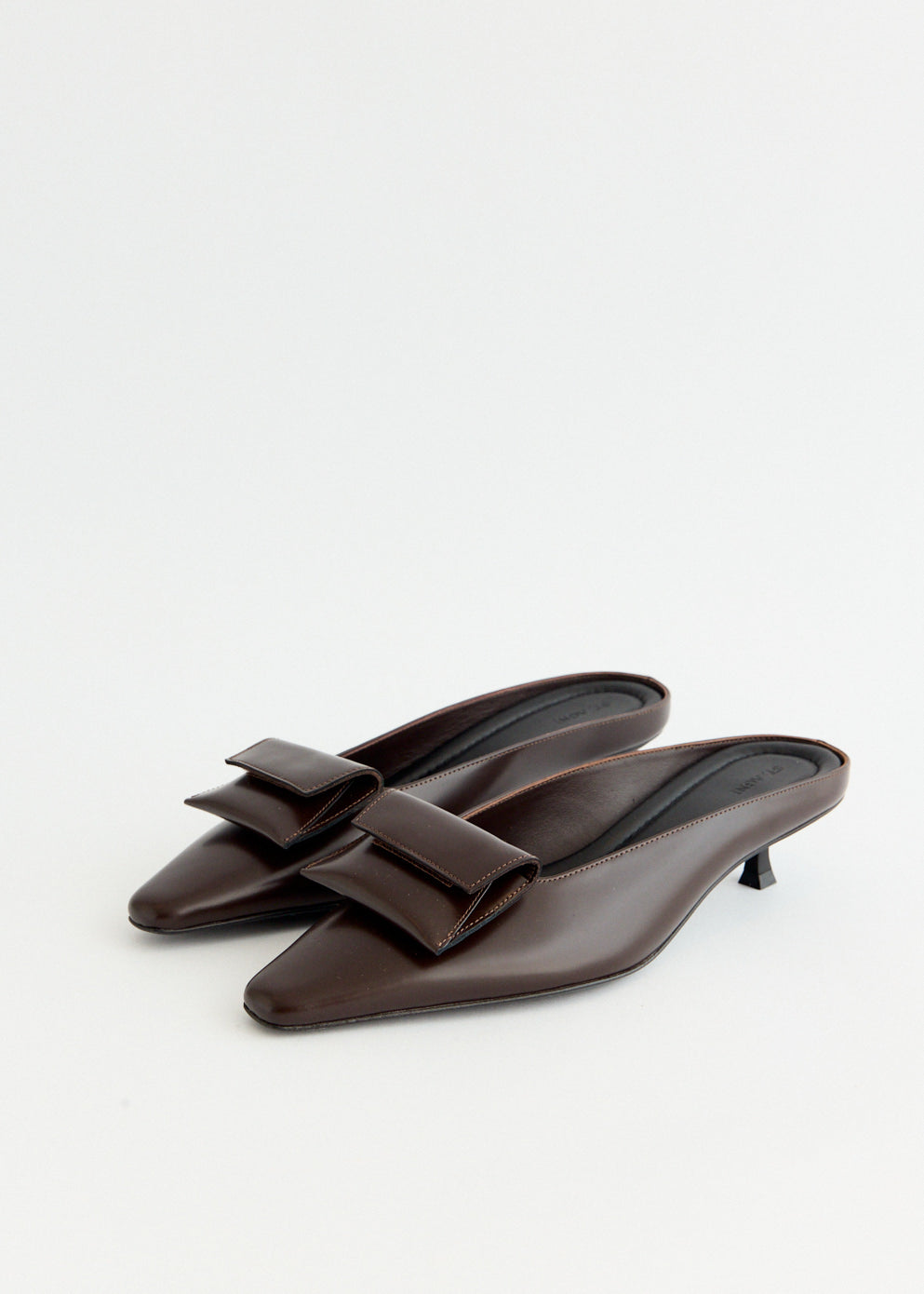 Petit Pouch Heels