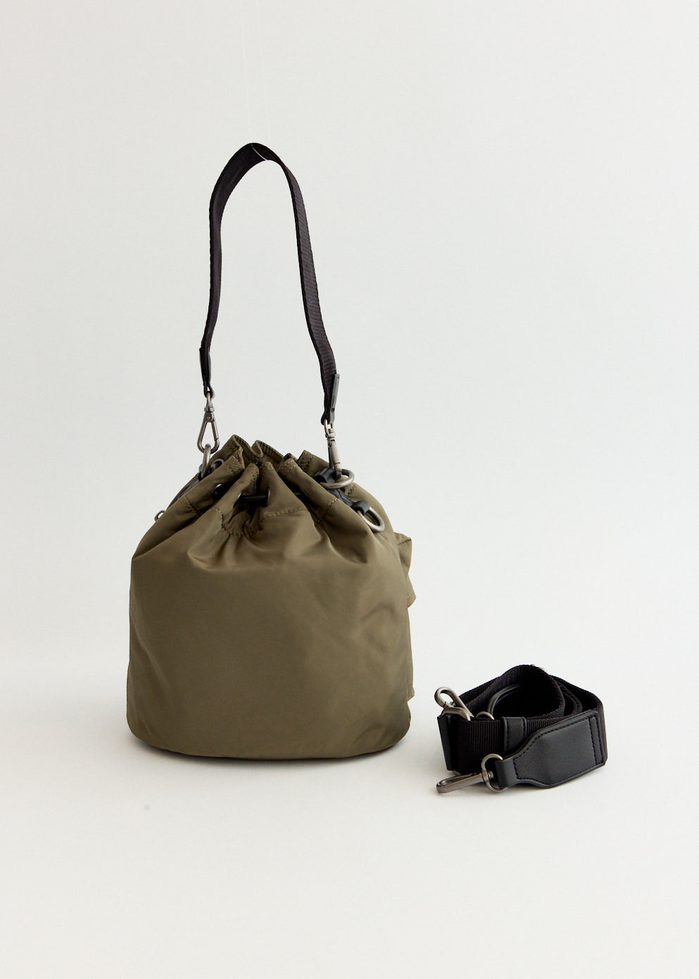 Multipocket Bucket Bag