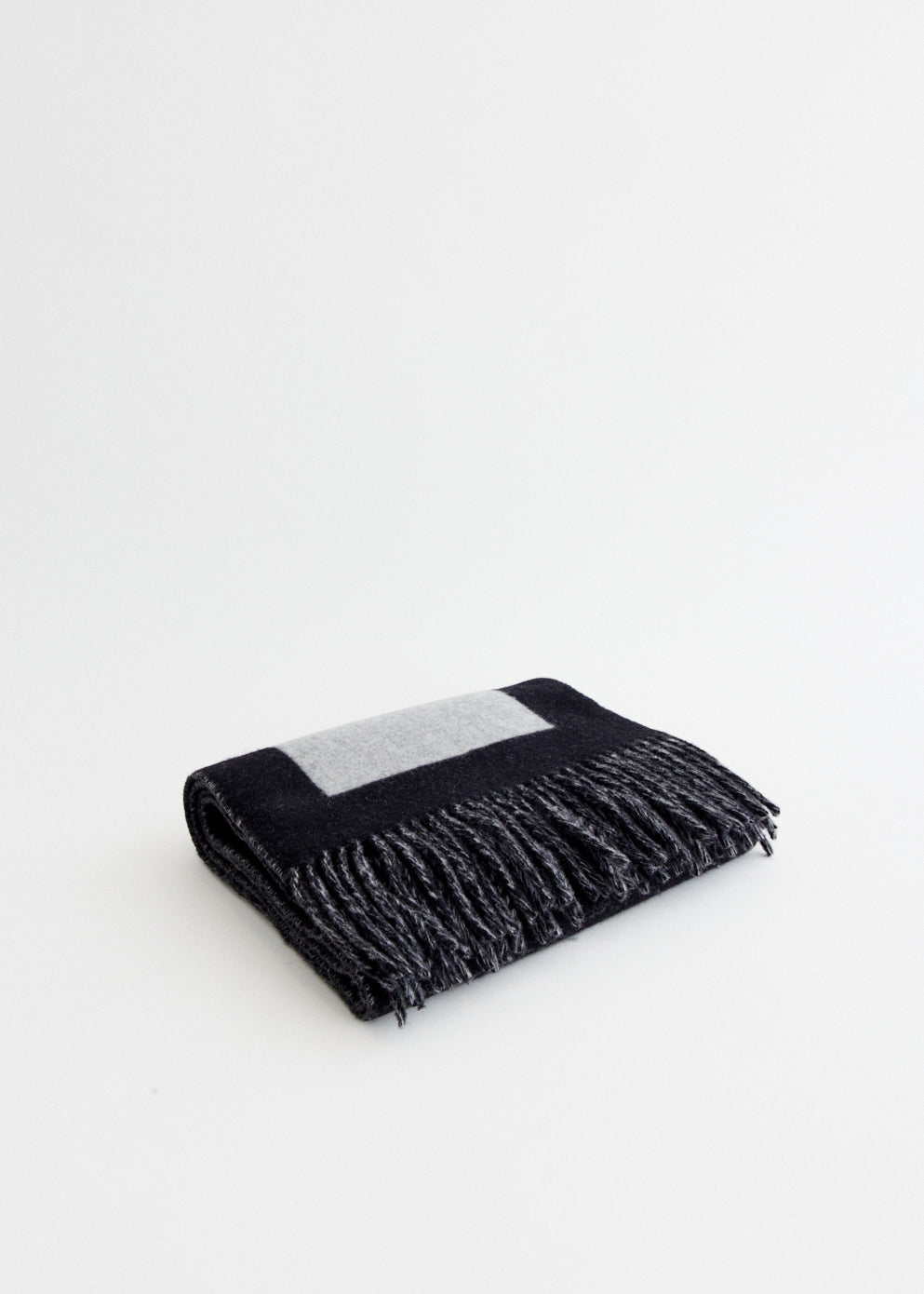 L'Echarpe Rond Carre Scarf