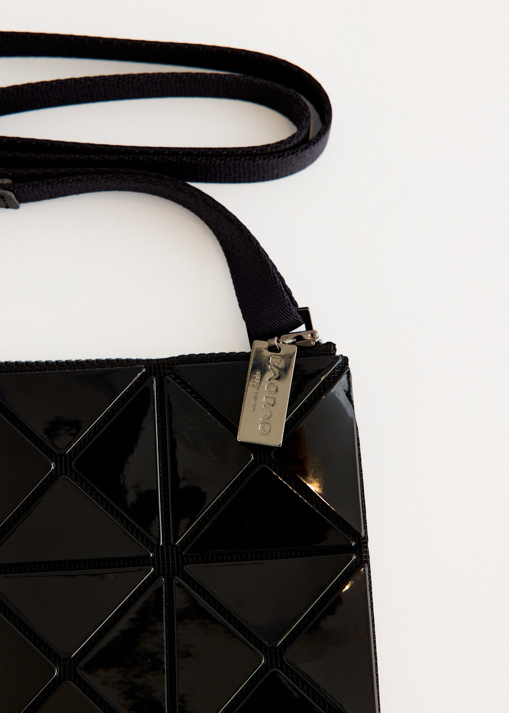 Lucent Xbody 3x4 Bag