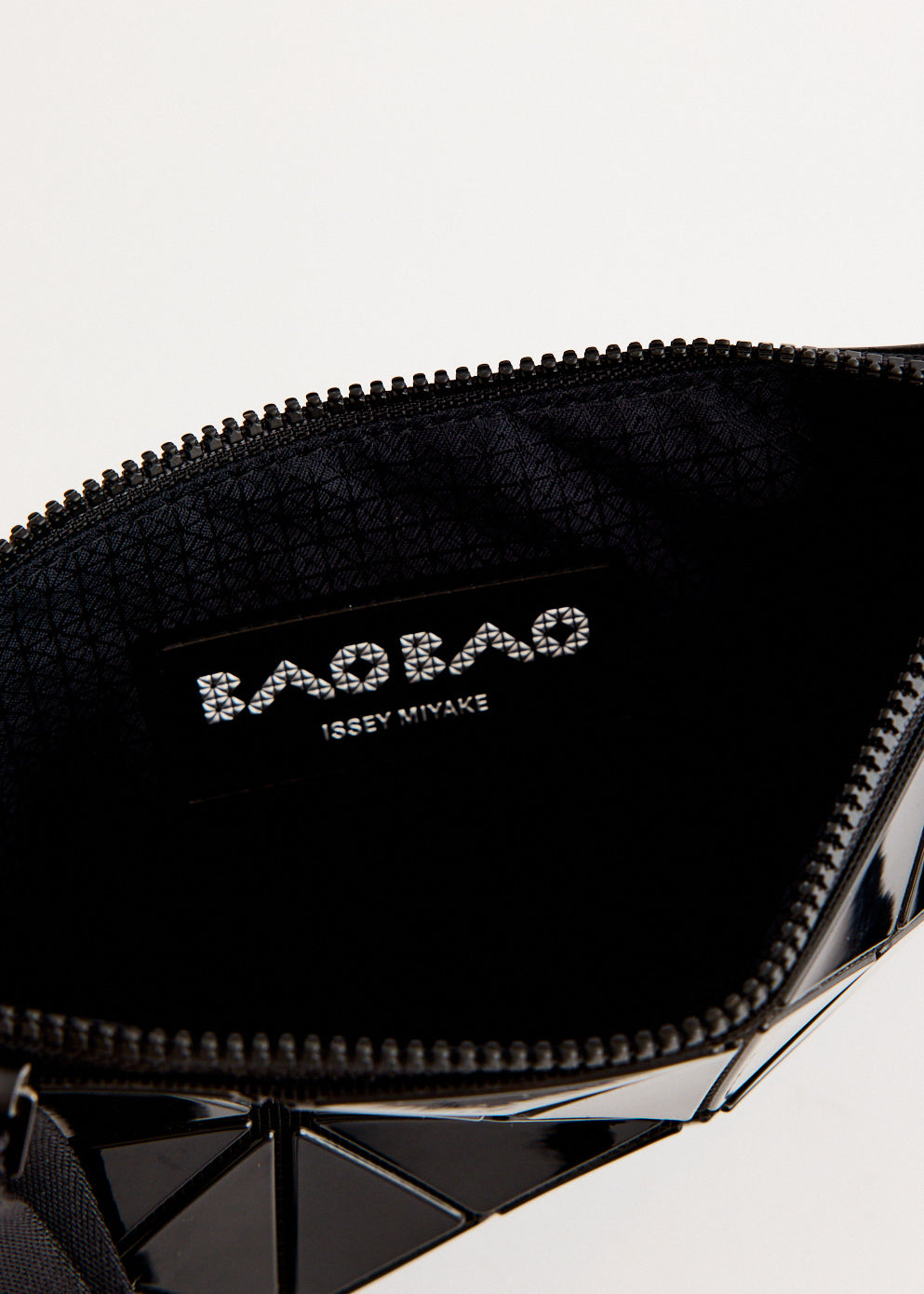 Lucent Xbody 3x4 Bag