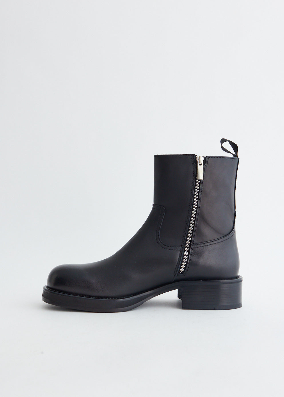 Besare Glossed Boots