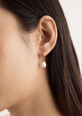Liya Dangling Earrings