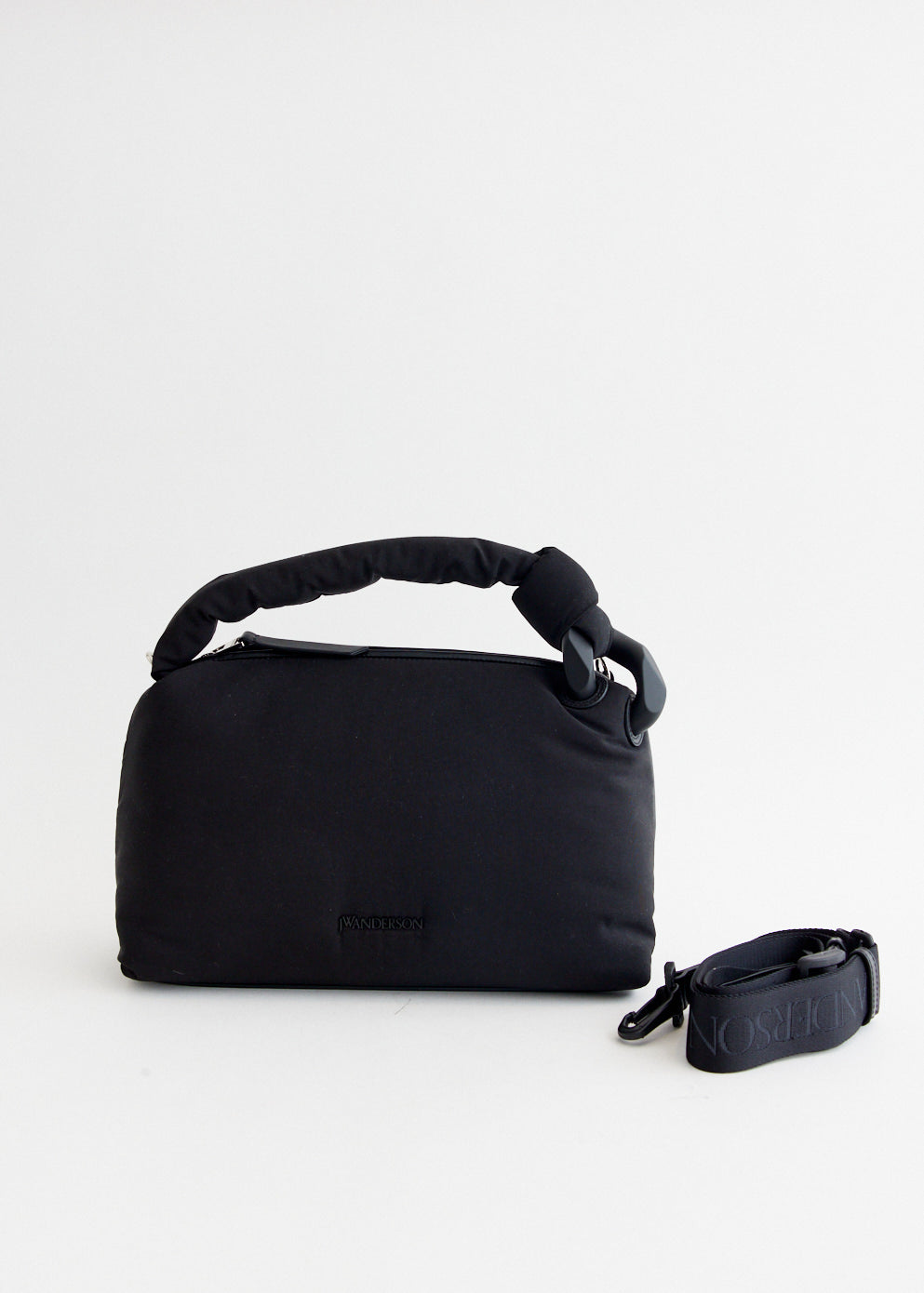 【関税込み】JW Anderson ブラック Puffy Corner バッグ JW Anderson JWA Puffy Corner ハンドバッグ | ブラック