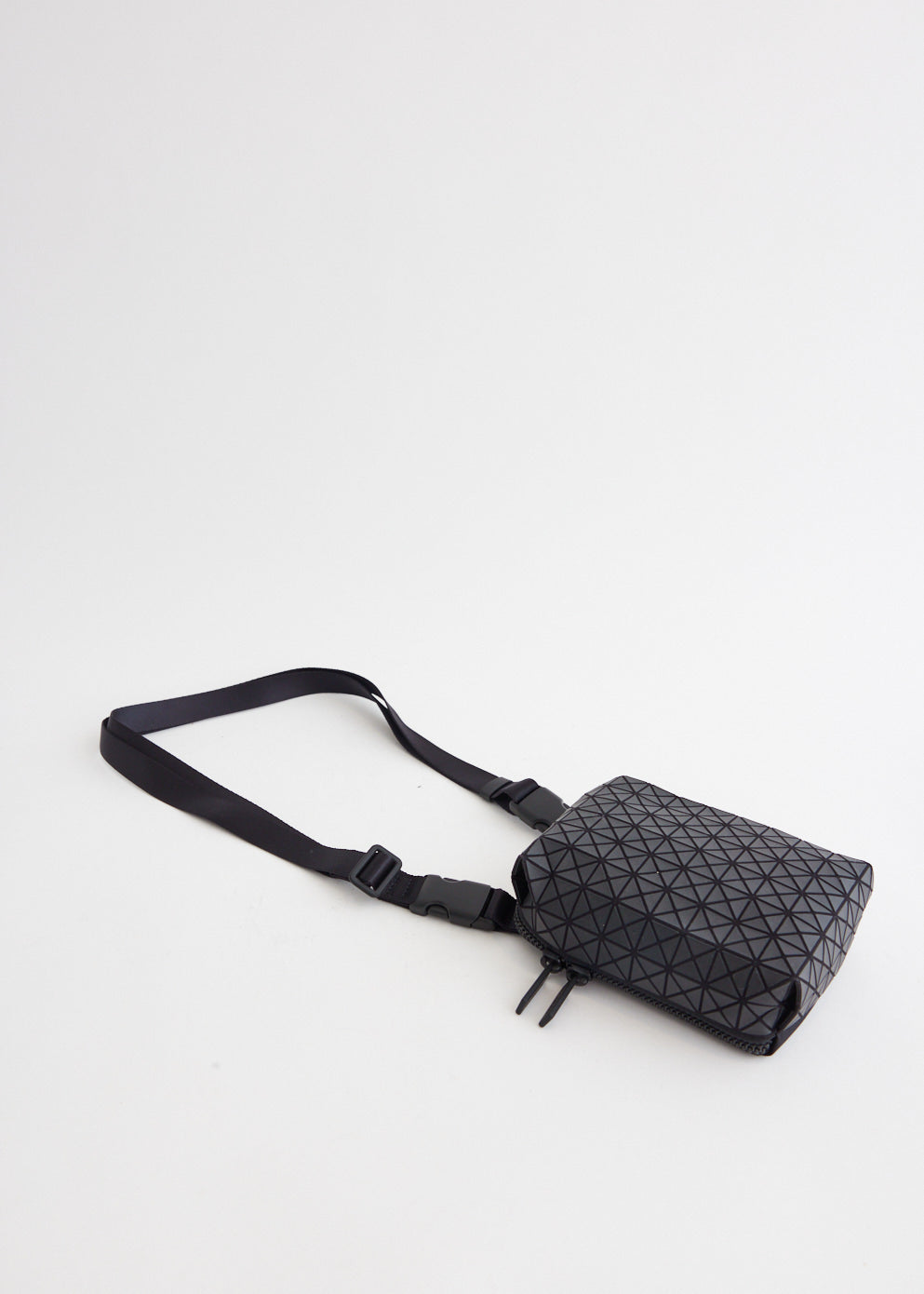 BEETLE – ISSEY MIYAKE ONLINE STORE