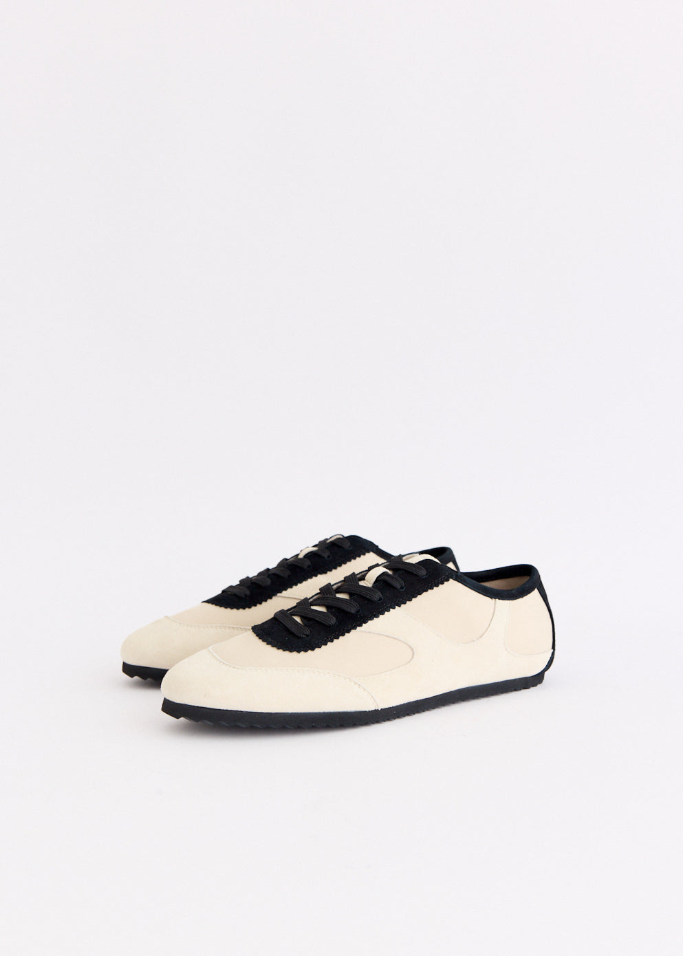 Adams Low Sneakers
