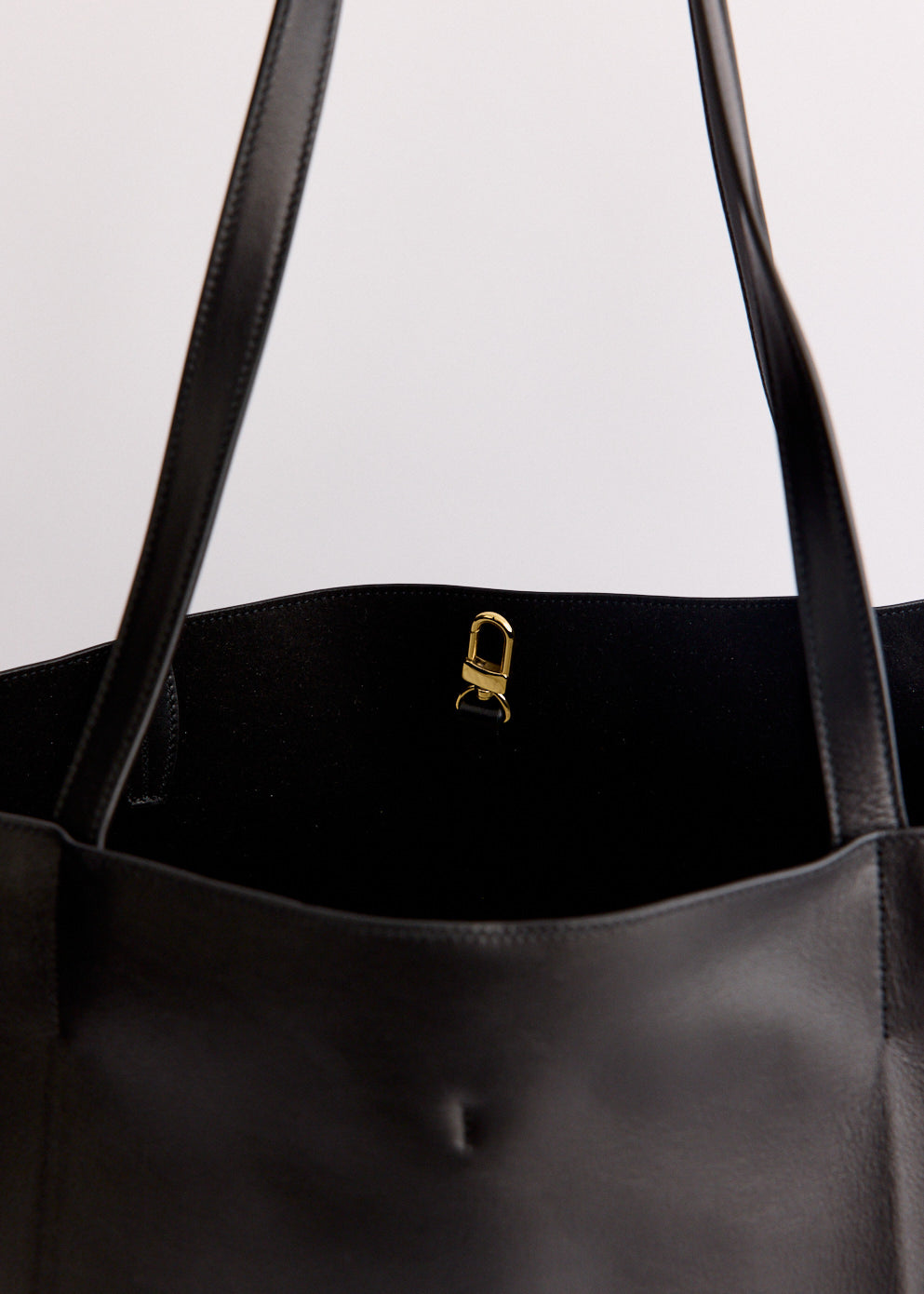 Roam Leather Tote