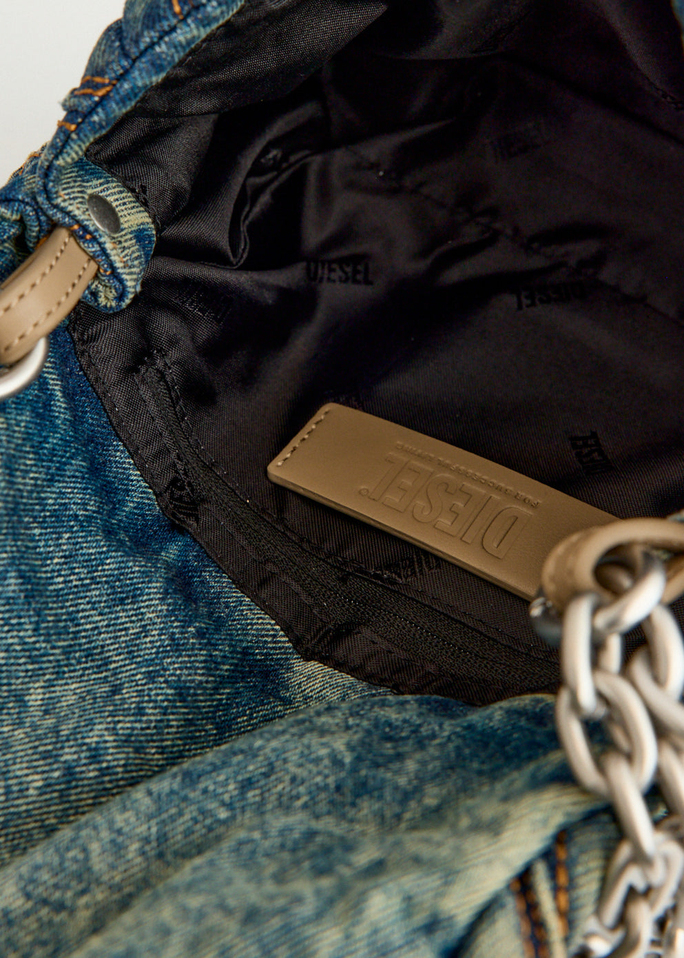 Charm-D Shoulder Bag