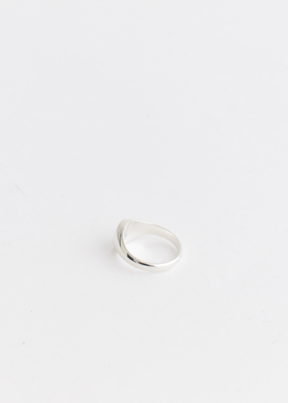 TYPE 019 Enamel Oval Signet Ring
