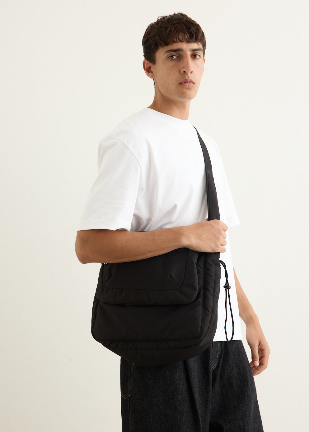 Flow Messenger Bag