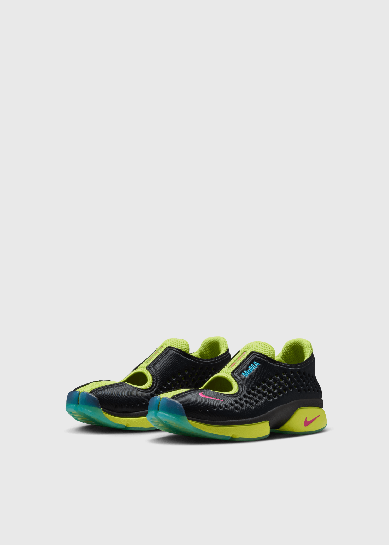 x MoMA Women's Air Rift 2 'Black Light Fuchsia' Sneakers