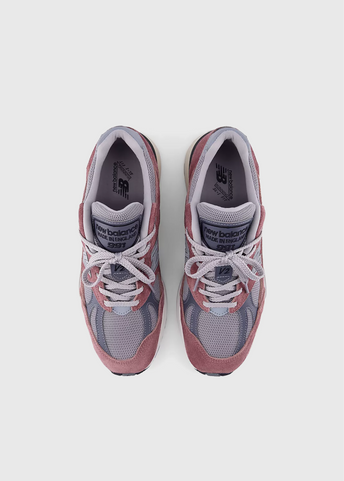MADE in UK 991v2 'Rose Taupe' Sneakers