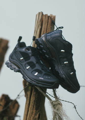 x OAMC XT-QUEST 'Black Silver' Sneakers x OAMC XT-QUEST 'Black Silver' Sneakers