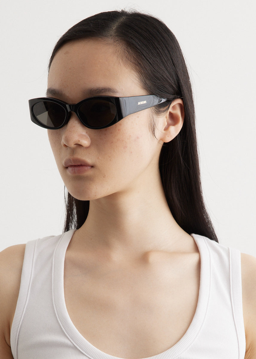 JACQUEMUS EYEWEAR OVALO SUNGLASSES ジャクムス アイウェア Jacquemus - Ovalo Sunglasses in Red, Yellow Gold and Grey – Stoy