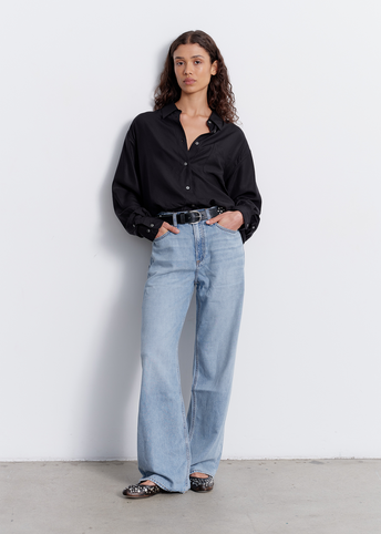 Featherweight Logan Jeans