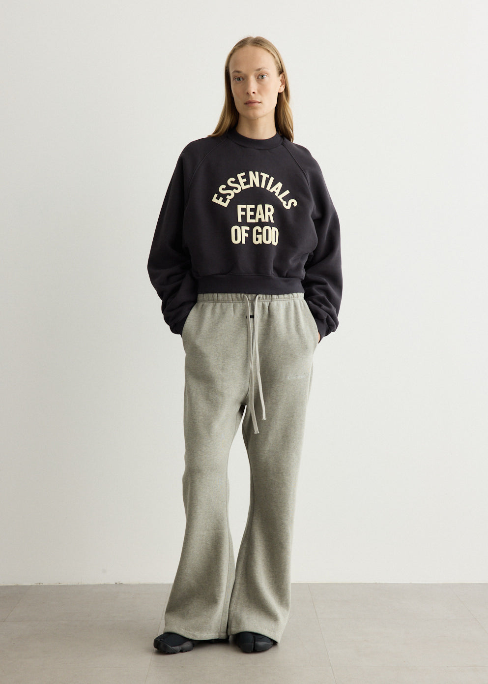 Campus 90's Cropped Raglan Crewneck