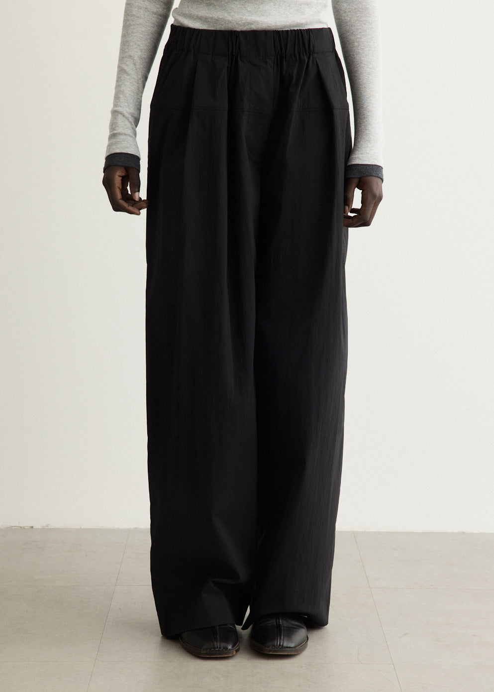 Relaxed Pleat Pants