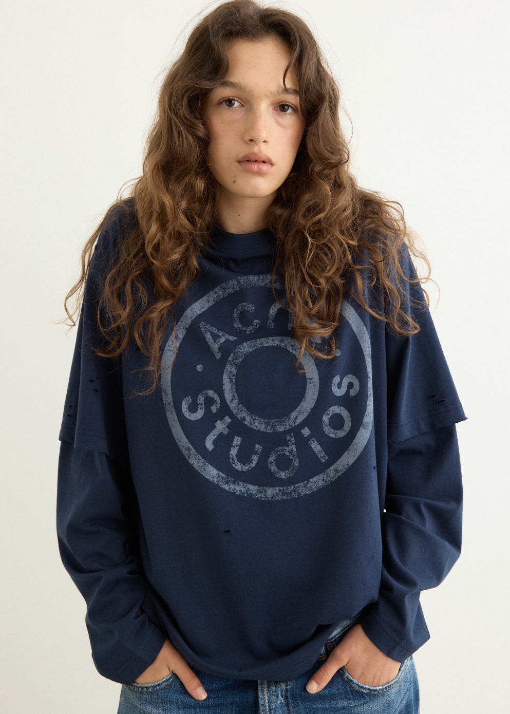 Eeve U Button Logo T-Shirt