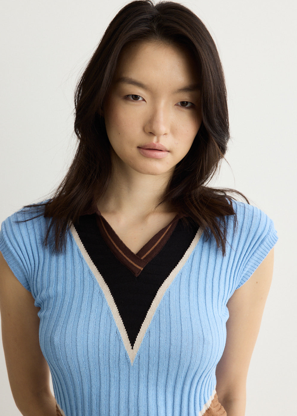 Colour-Blocked Knit Polo Vesr