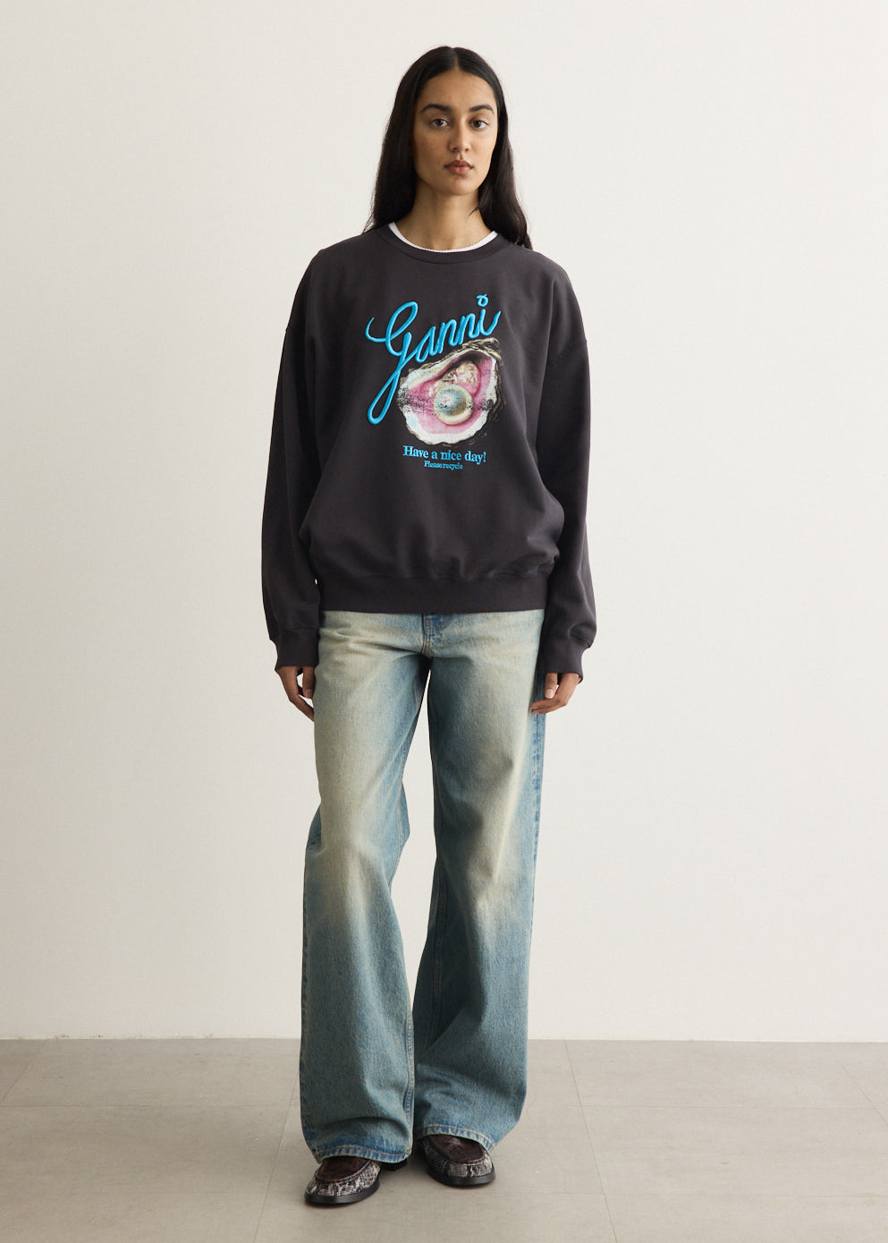 Isoli Oyster Crewneck