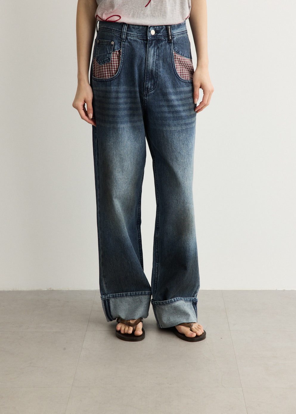 Oil Washed Rolled Up Jeans