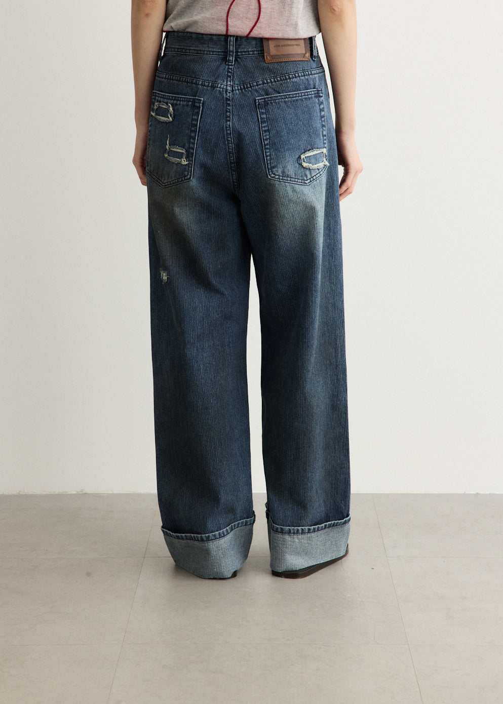 Oil Washed Rolled Up Jeans