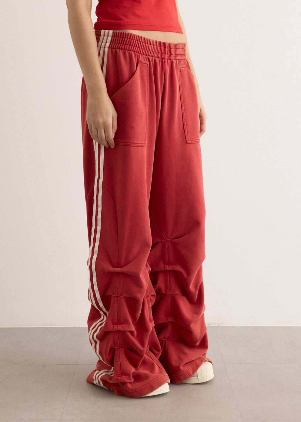 パンツ M ADIDAS AVAVAV RUCHED PANTS CARBON Adidas Originals - ADIDAS ORIGINALS X AVAVAV RUCHED PANTS