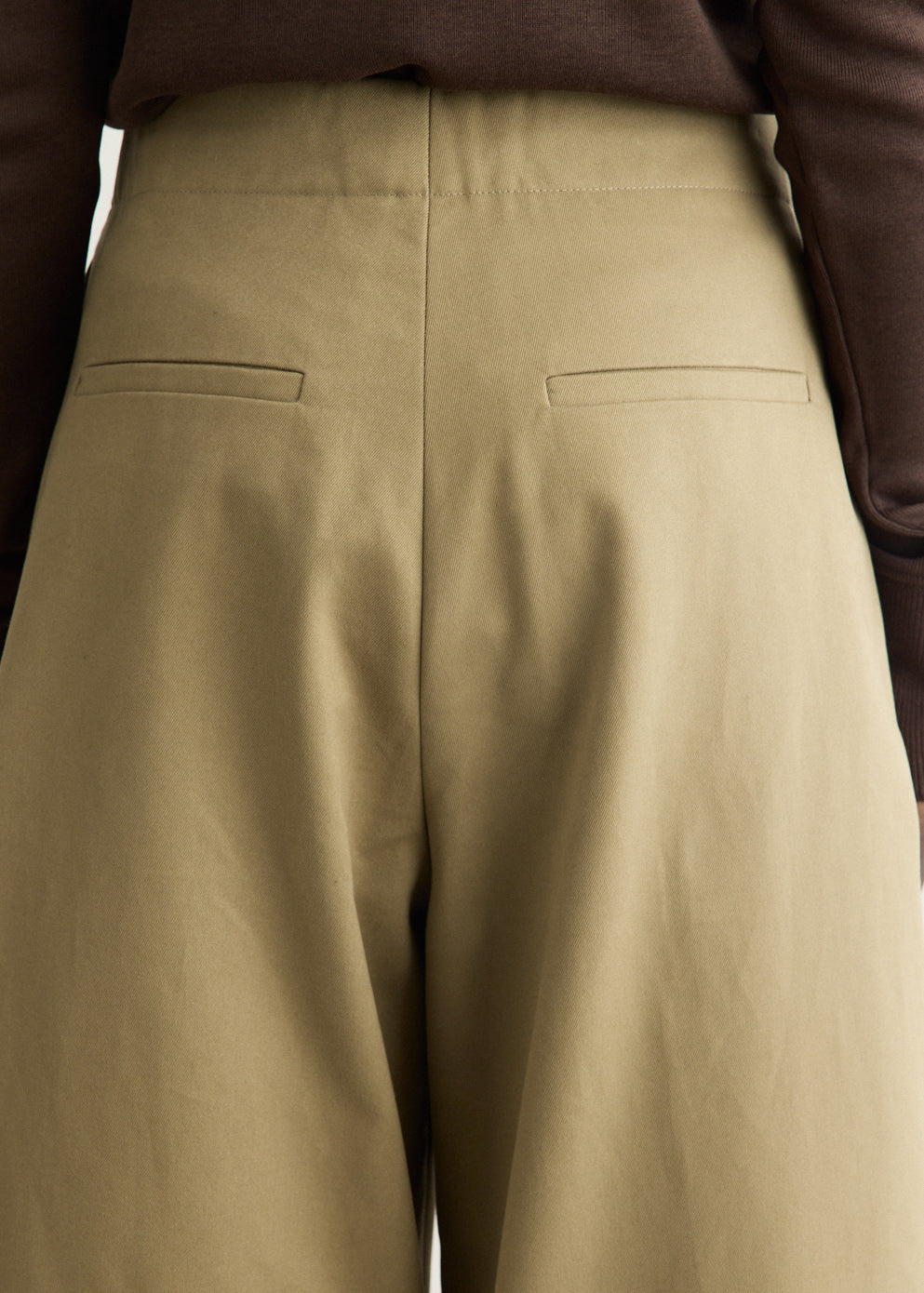 Deep Pleat Volume Ankle Crop Pants