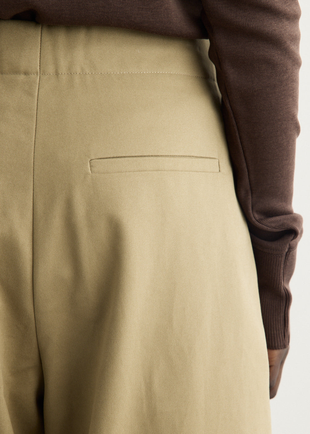 Deep Pleat Volume Ankle Crop Pants