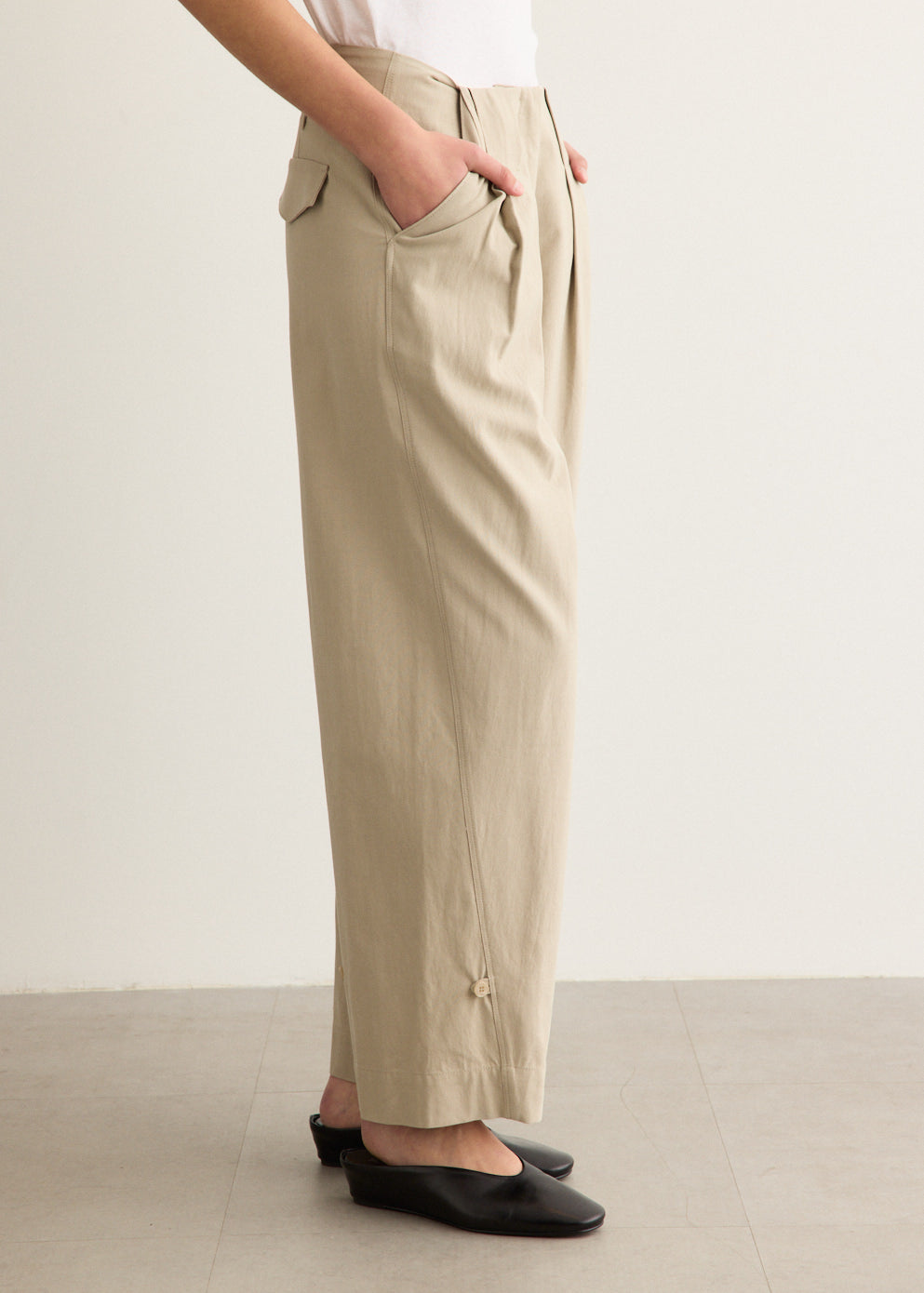 Wide Two-Tuck Pants