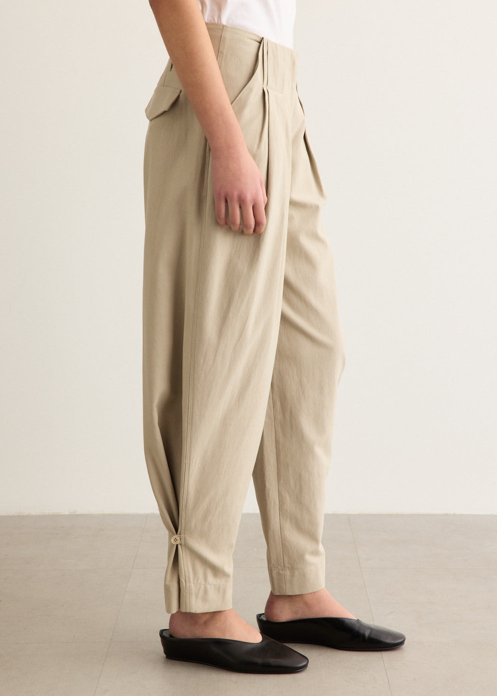 Wide Two-Tuck Pants