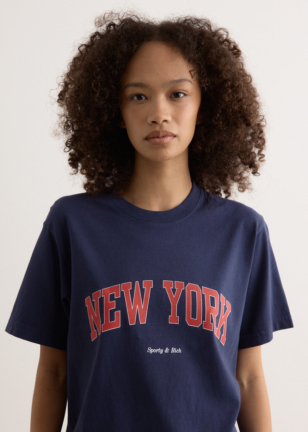 Sporty&Rich｜ (New York Ivy T-Shirt (TO043606304BL106 39 SPORTY&RICH New York Ivy T-Shirt - Navy | VAO Concept Store