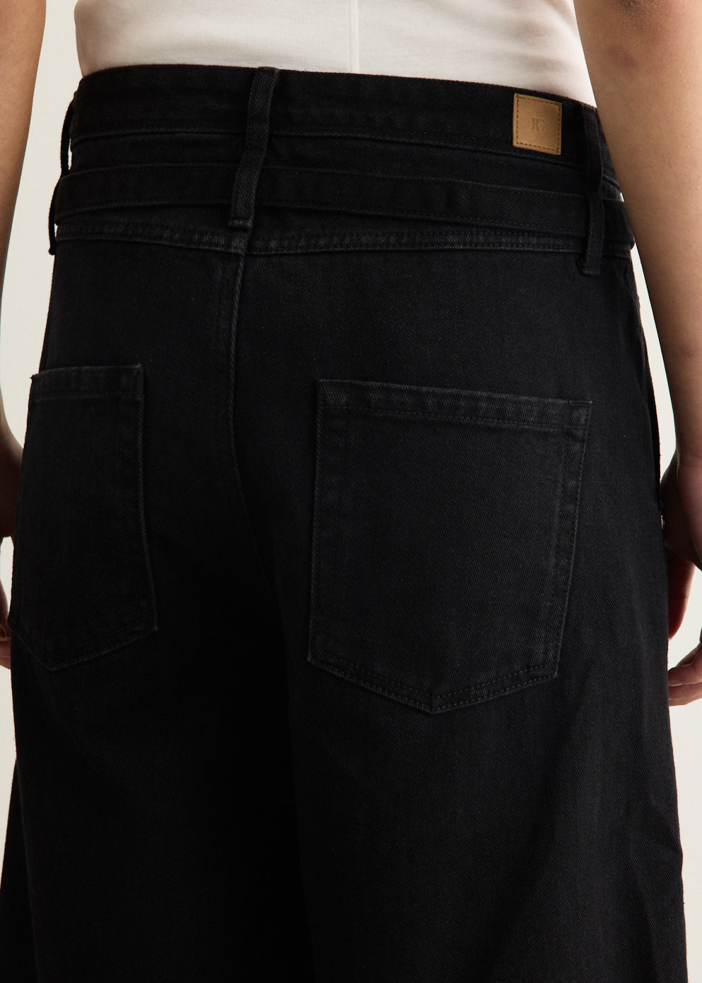 Incu Exclusive Bermuda Denim Pants