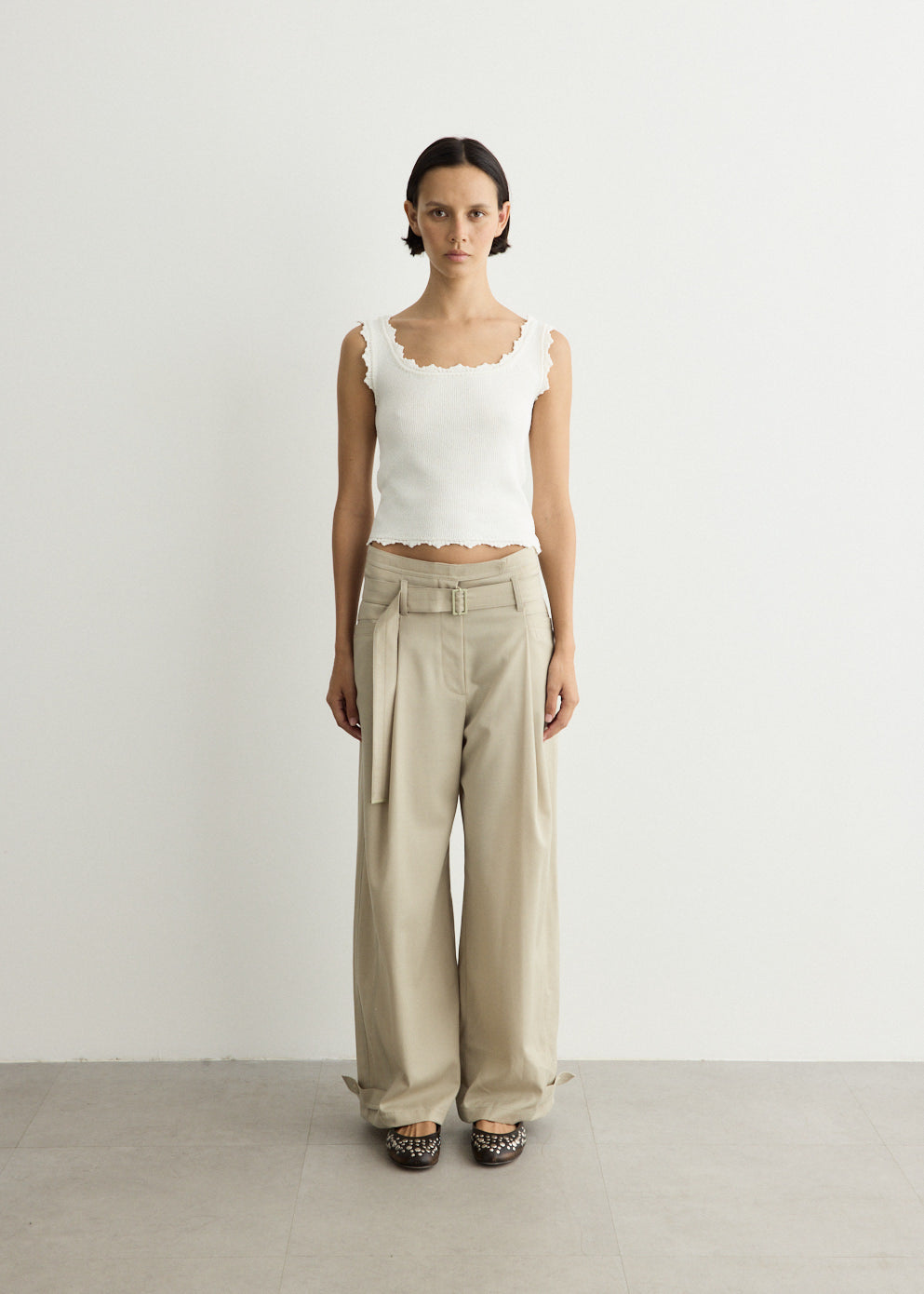 Lace Edge Sleeveless Knit Top
