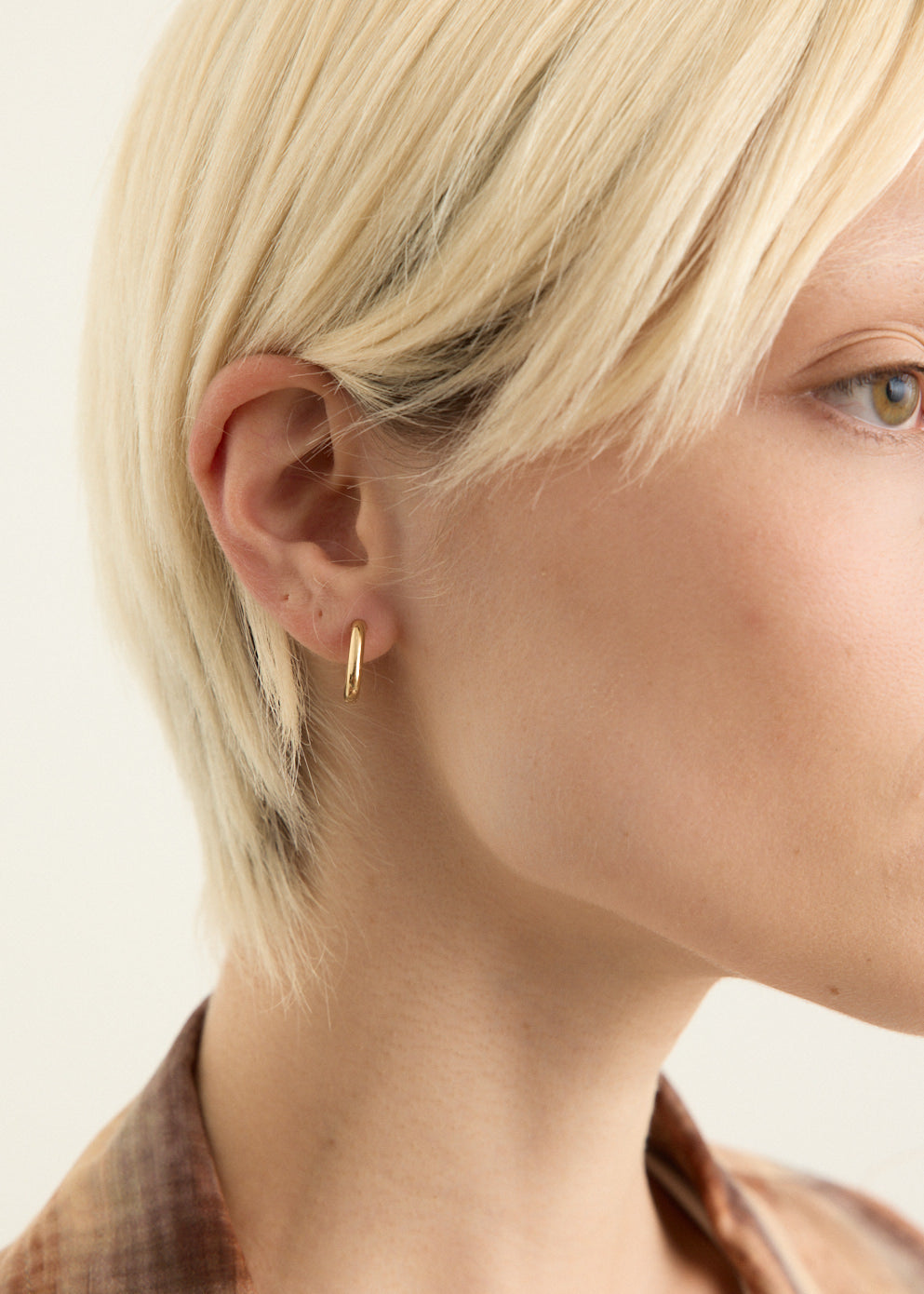 Medium Gold Hoop Earrings