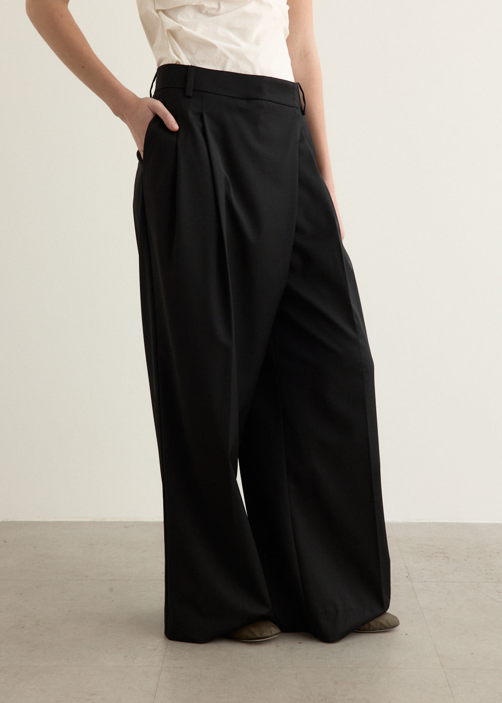 Calendered Wool Mid Waist Pants