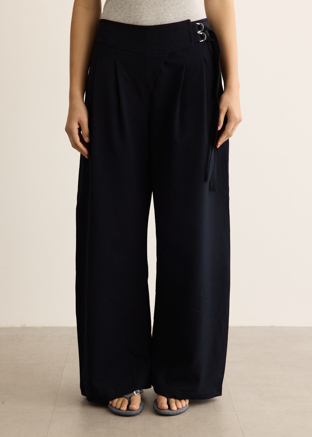 Dolio Curved Tie Pants
