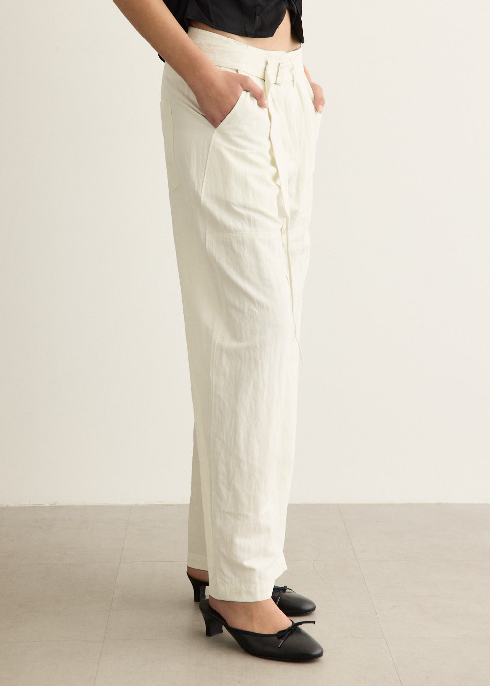 Incu Exclusive Wide-Fit Belted Pants