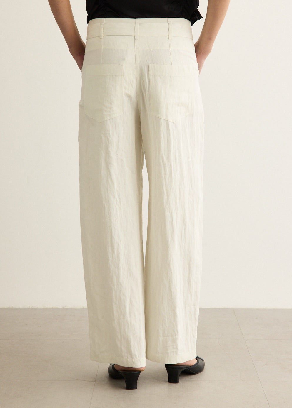 Incu Exclusive Wide-Fit Belted Pants