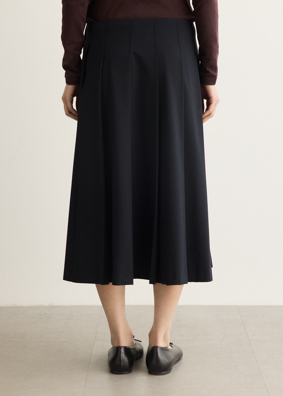 Acadamie Pleated Midi skirt