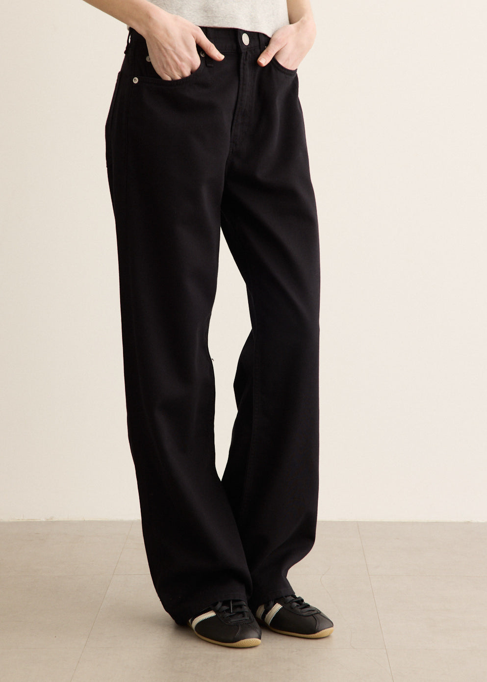 Featherweight Logan Jeans