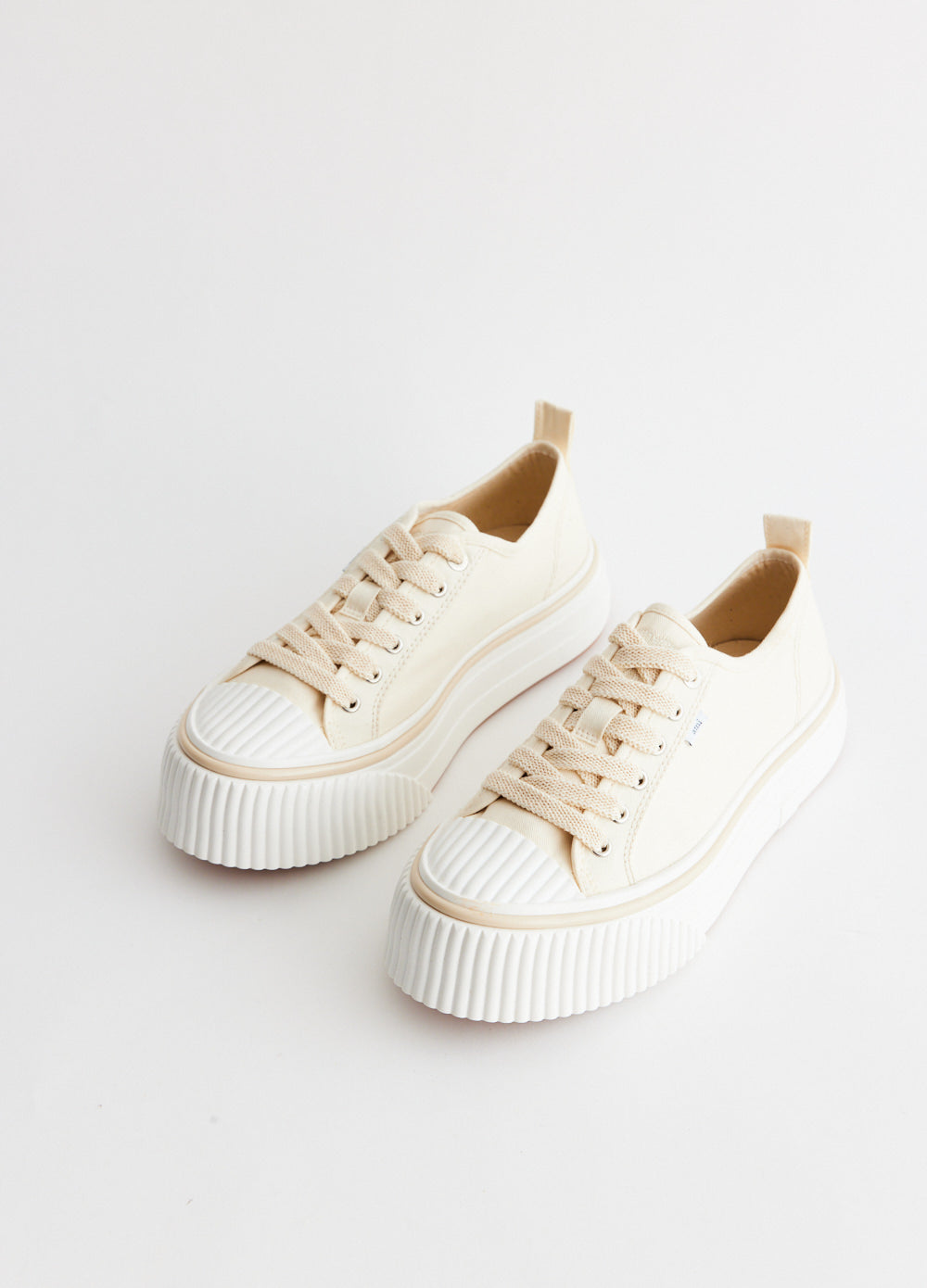 Low Top Ami 1980 Sneakers