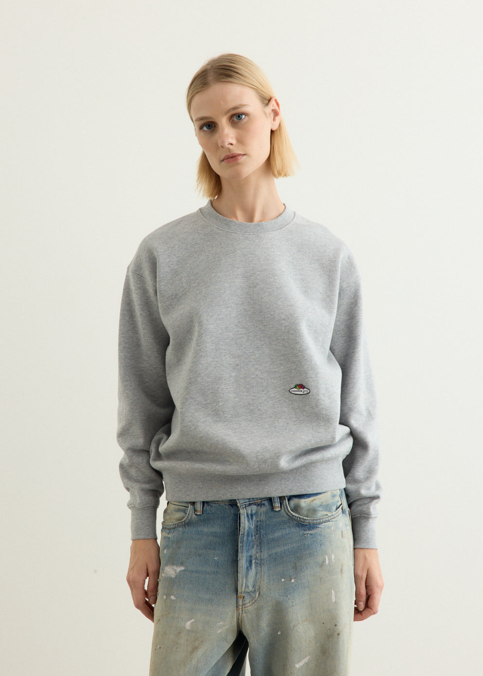 x Fruit of the Loom Crewneck Sweatshirt