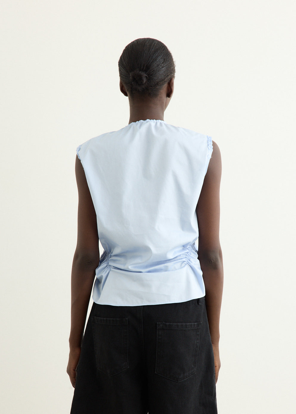 Incu Exclusive Wrinkle Sleeveless Shirt