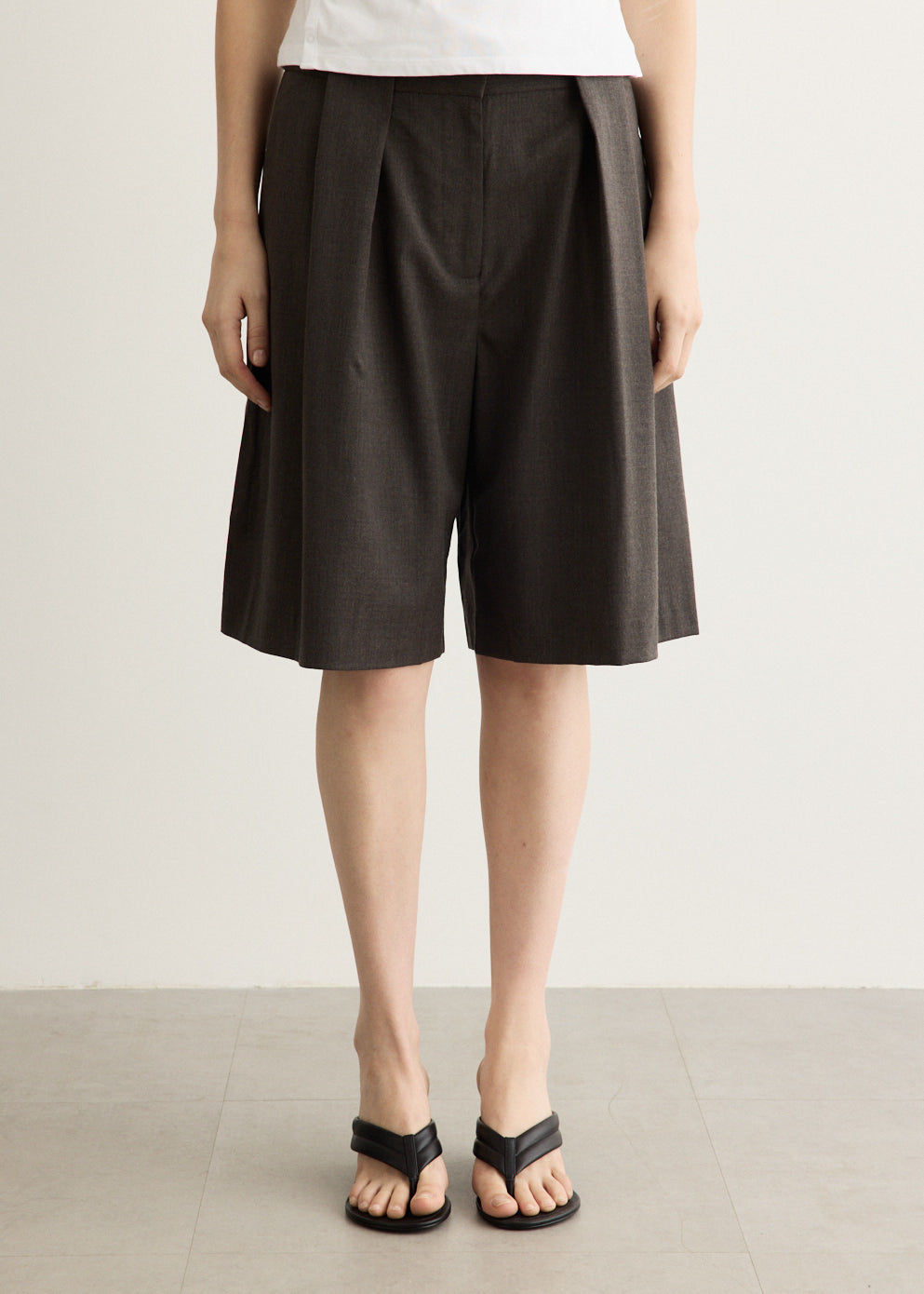 Wool Pleat Loop Shorts