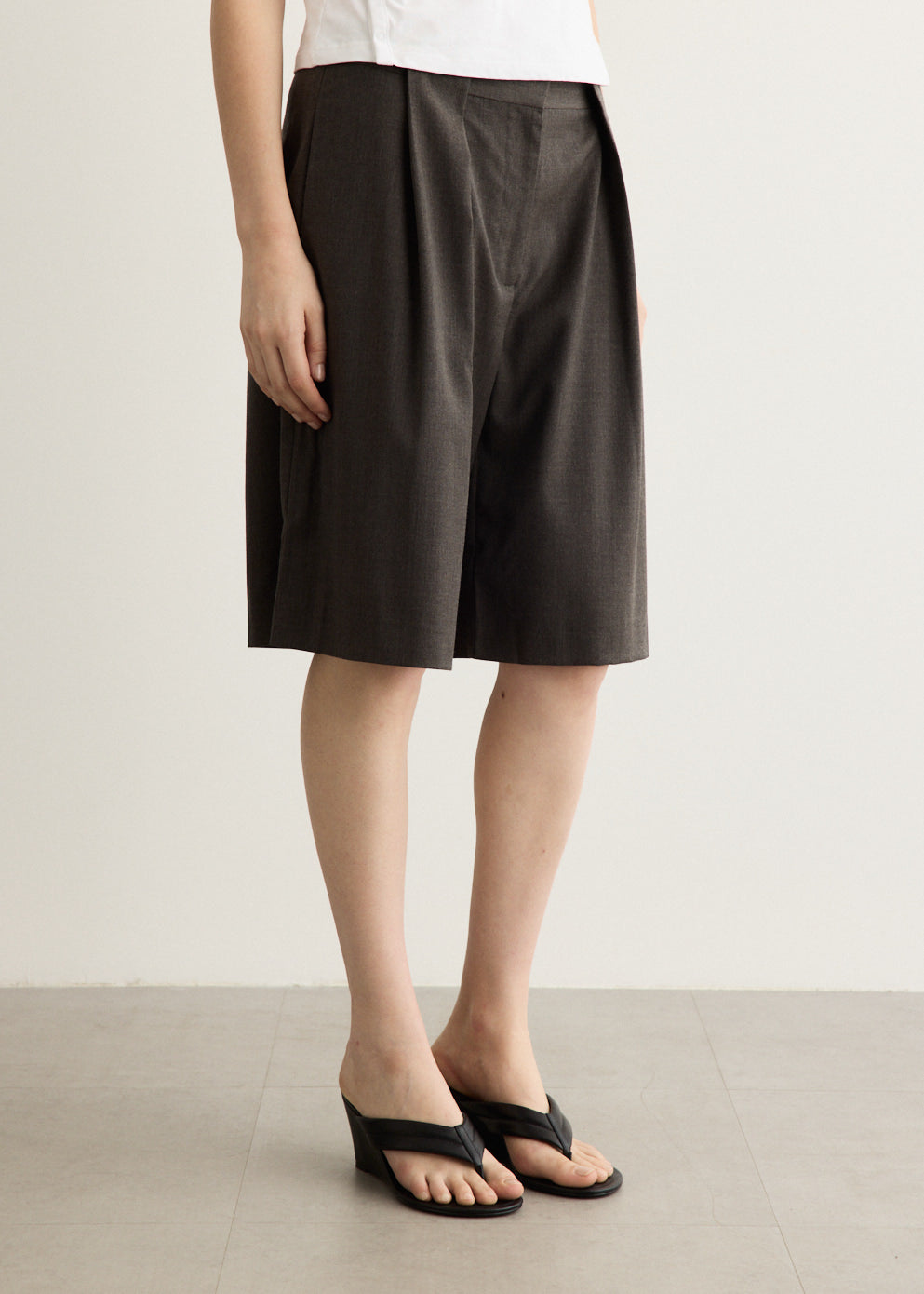 Wool Pleat Loop Shorts
