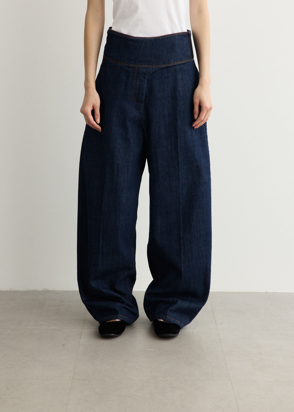 Wrapped Belted Balloon Fit Jeans